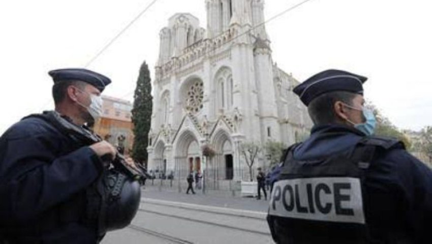 L'église sous contrôle policier