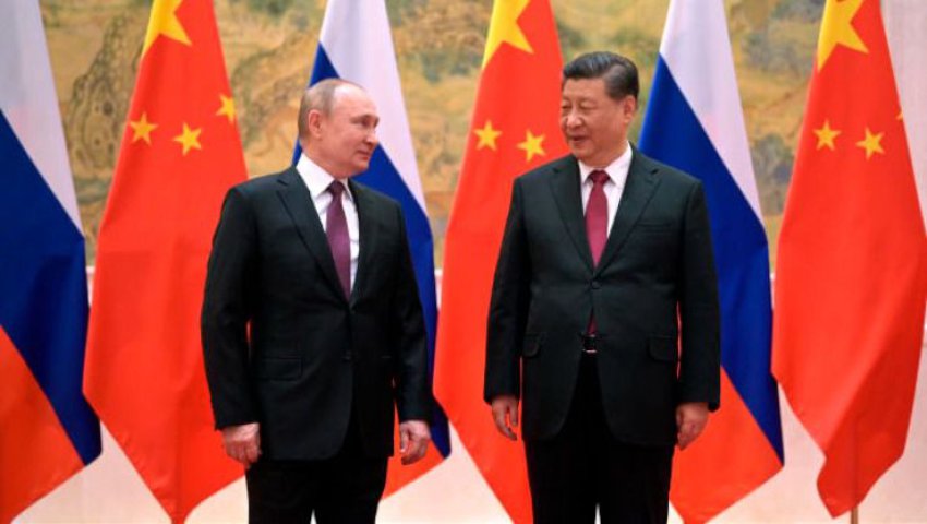 ALEXEI DRUZHININ / AP